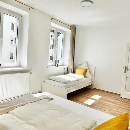 Lejlighed Design - Parking - Kingsize-bett - 2x Bad - Zentrum *