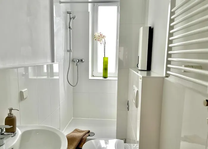 Design - Parking - Kingsize-bett - 2x Bad - Zentrum דירה הנובר